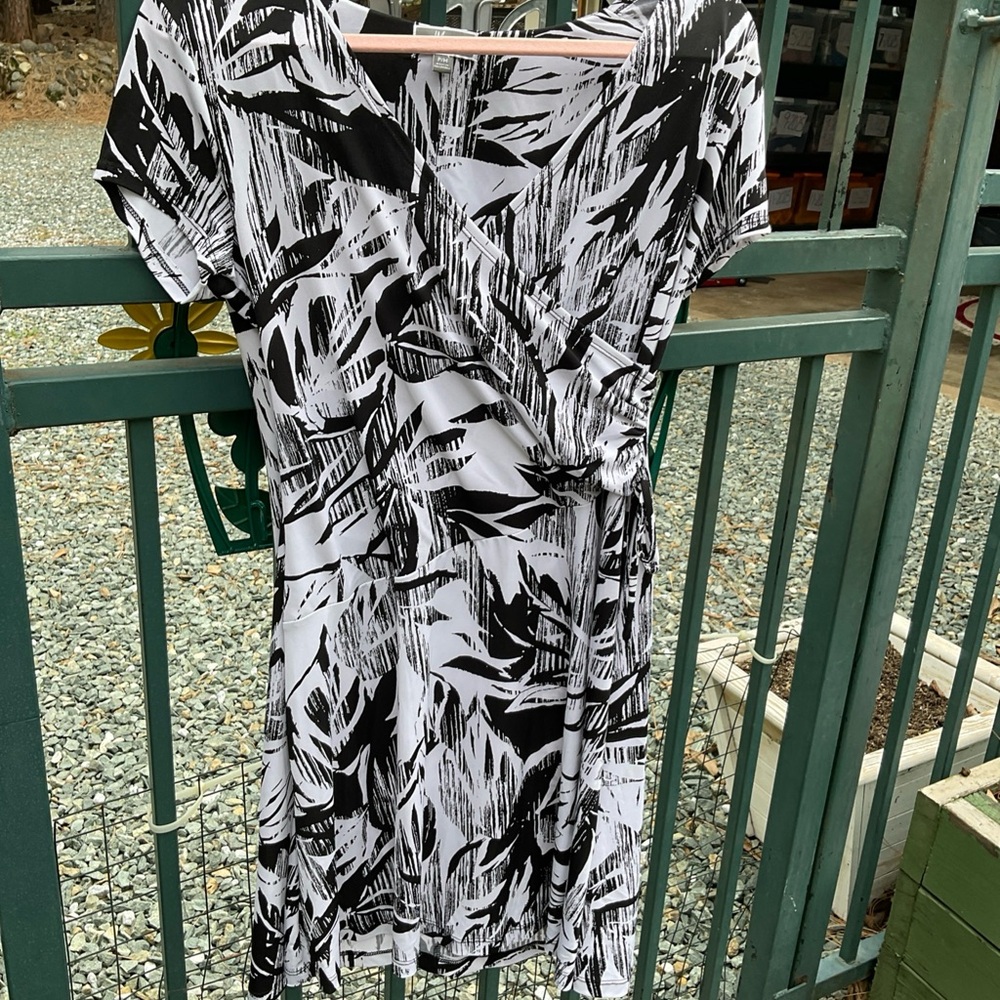 1-2026A JM COLLECTION SIZE PETITE MEDIUM FLARE OUT